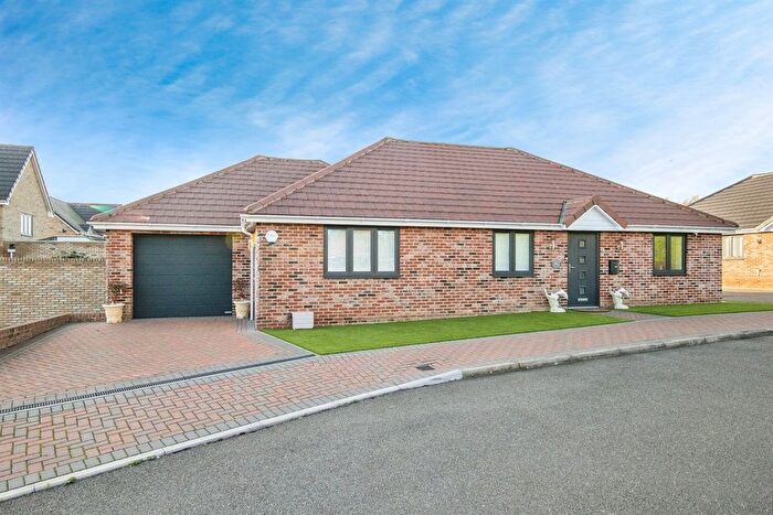 3 Bedroom Detached Bungalow For Sale In Hillside Mews, Clacton-On-Sea, CO16