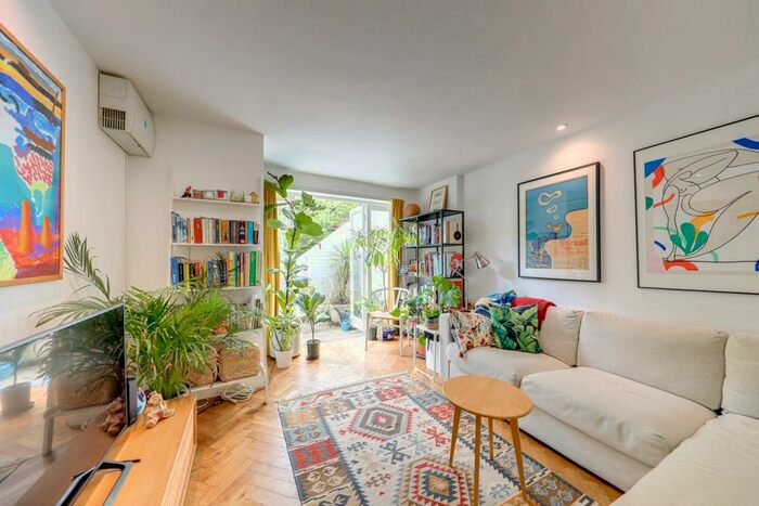 1 Bedroom Flat To Rent In Taymount Rise, Forest Hill, London, SE23