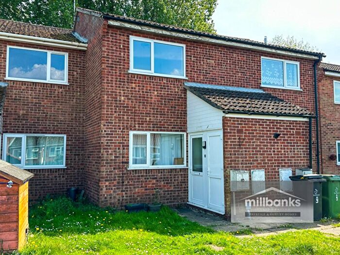 2 Bedroom Flat For Sale In Woodside Court, Attleborough, Norfolk, NR17