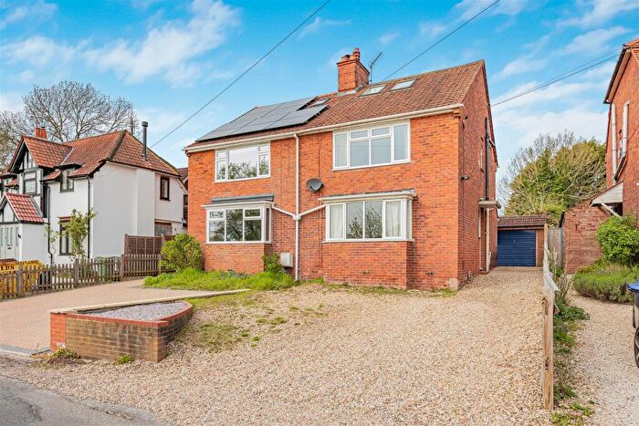 4 Bedroom Semi Detached House For Sale In Peppard Road, Emmer Green, Reading, RG4