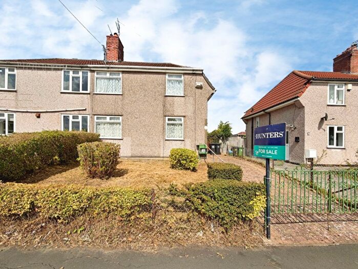 3 Bedroom Semi-Detached House For Sale In Greenleaze, Bristol, BS4