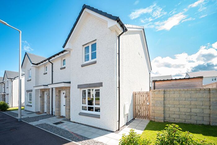 3 Bedroom Semi-detached House For Sale In Sullivan Street, Stratton, IV2