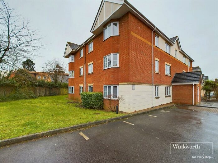 2 Bedroom Apartment To Rent In Avenue Heights, Basingstoke Road, Reading, Berkshire, RG2