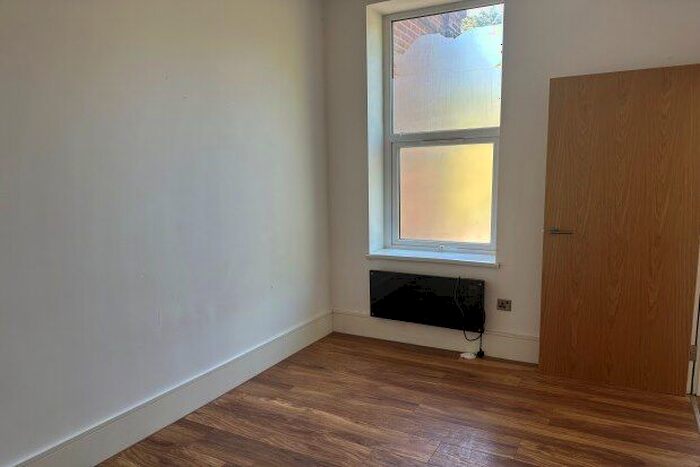1 Bedroom Flat To Rent In Shorncliffe Road, Folkestone, CT20
