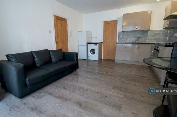 1 Bedroom Flat To Rent In Grimthorpe Terrace, Leeds, LS6