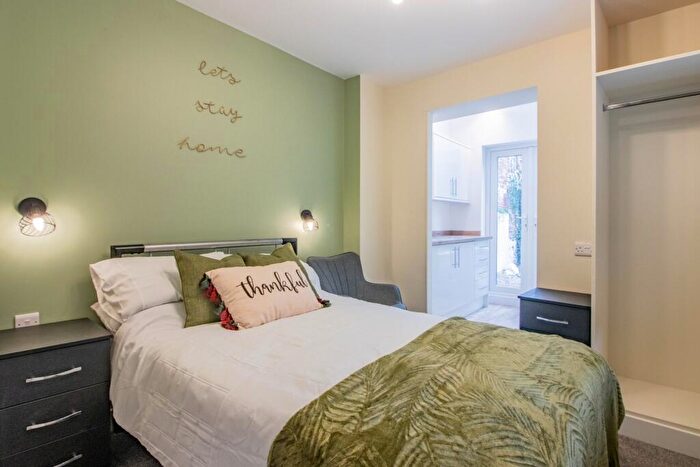 1 Bedroom Flat To Rent In Room, Nottingham Road, Eastwood, NG16