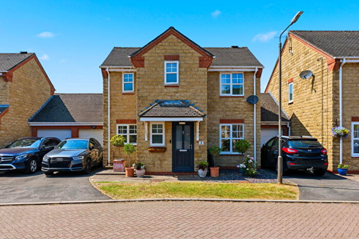 3 Bedroom Link Detached House For Sale In Riverbank, Rowsley, Matlock., DE4
