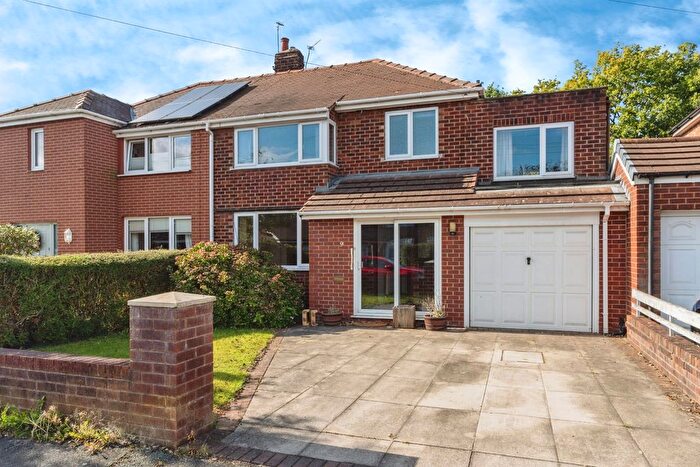 4 Bedroom Semi-Detached House For Sale In Barnes Avenue, Warrington, Cheshire, WA2
