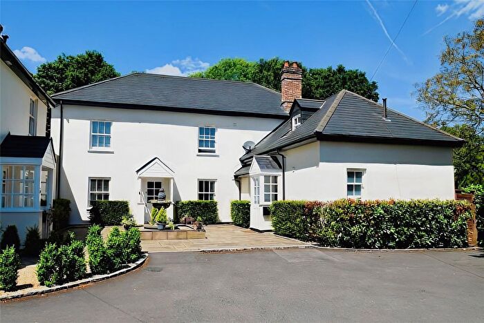 2 Bedroom Flat For Sale In Pheasant Close, Milford, Godalming, Surrey, GU8