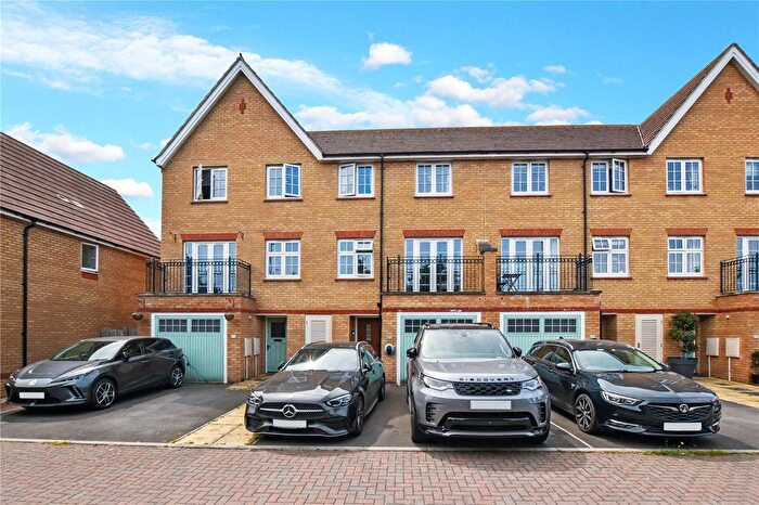 4 Bedroom Terraced House For Sale In Rossiter Close, Bathpool, Taunton, Somerset, TA2