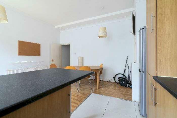 2 Bedroom Flat To Rent In College Heights, London, EC1V