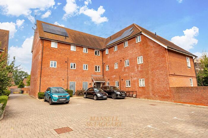 1 Bedroom Flat For Sale In Webber Street, Redwing House, RH6