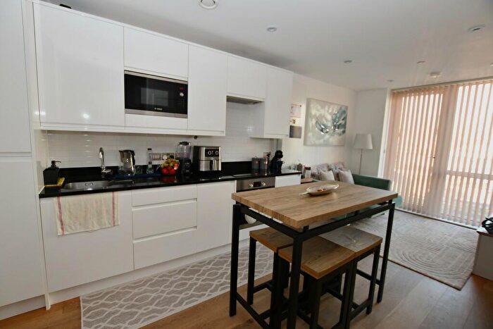 1 Bedroom Apartment To Rent In Central Cross, South End, CR0