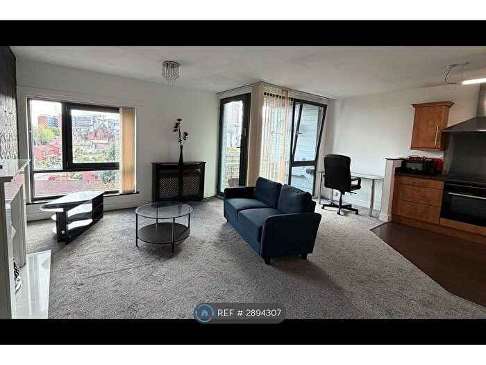 2 Bedroom Flat To Rent In Art's Village, Liverpool, L1