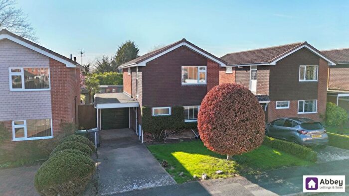 4 Bedroom Detached House For Sale In Chater Close, Leicester, LE5