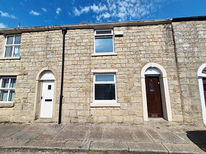2 Bedroom Property To Rent In Mile End Row, Blackburn, BB2