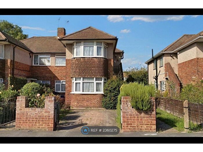 3 Bedroom Flat To Rent In Millbourne Road, Hanworth, Greater London, TW13