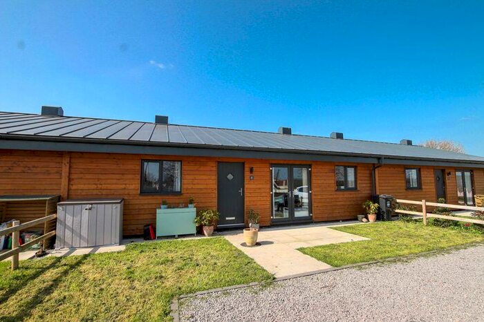 2 Bedroom Bungalow To Rent In West End, Nailsea, BS48