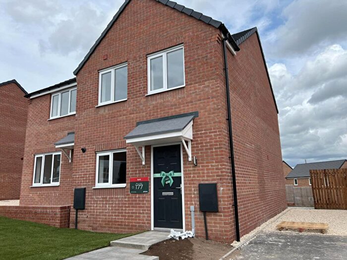 3 Bedroom House To Rent In Baird Avenue, Forest Town, NG19