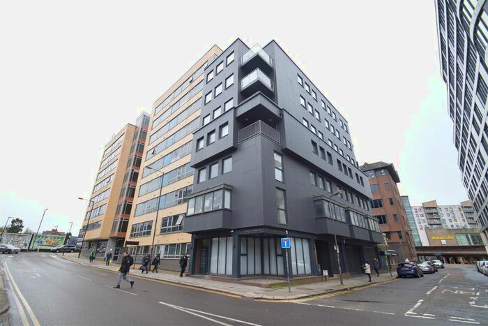 Studio To Rent In Junction Road, Harrow, HA1