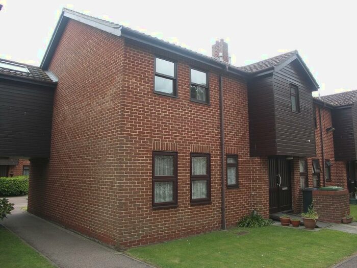 2 Bedroom Flat To Rent In Fishers Court, Great Yarmouth, NR30
