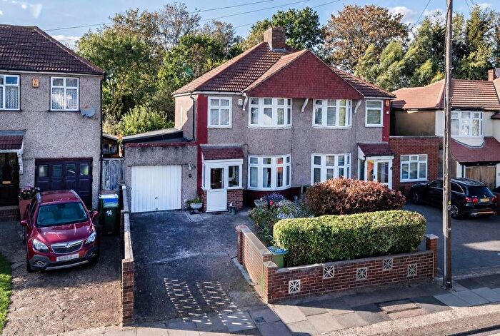 3 Bedroom Semi-Detached House For Sale In Westwood Lane, Welling, DA16