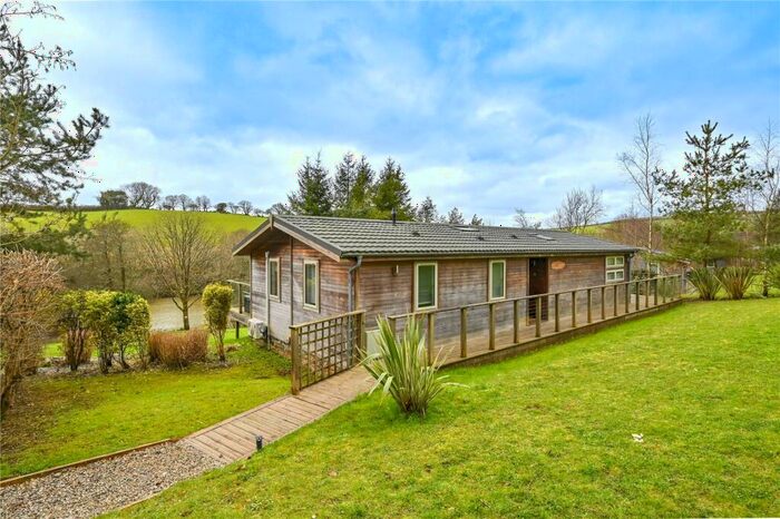 2 Bedroom Bungalow For Sale In Lake View, Stonerush Lakes, PL13