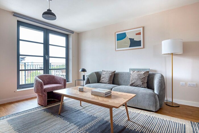 1 Bedroom Flat To Rent In Limehouse, London, E14