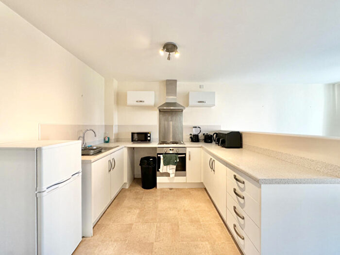 2 Bedroom Apartment To Rent In Maple Court, Killingbeck, LS14