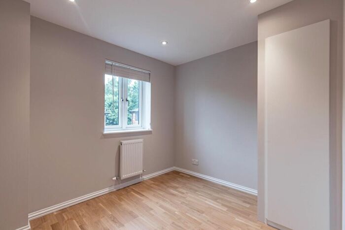 2 Bedroom Duplex To Rent In Stirling Way, Panshanger, AL7