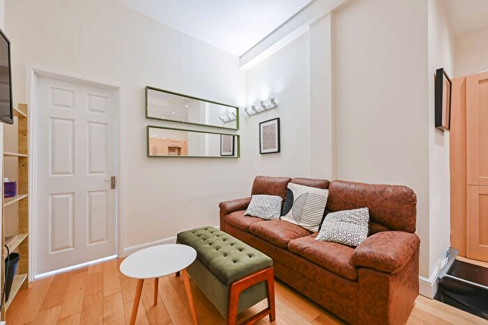 2 Bedroom Flat To Rent In Shelton Street, Covent Garden, London, WC2H