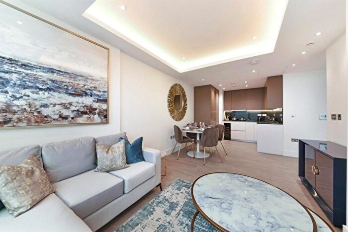 2 Bedroom Apartment To Rent In Carrara Tower, City Road, London, EC1V