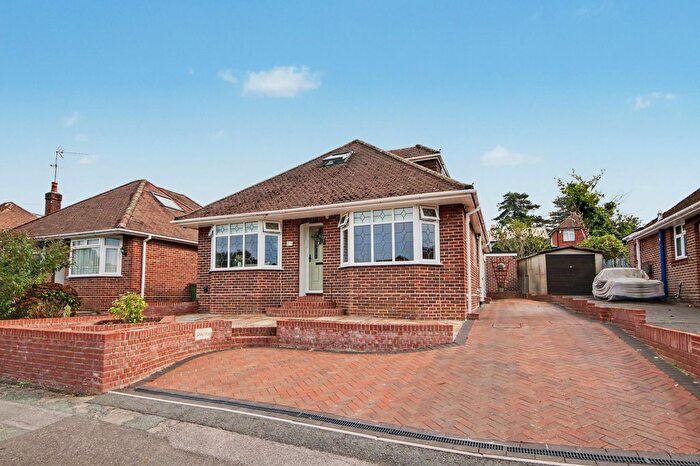 2 Bedroom Bungalow For Sale In Garrick Gardens, Sholing, SO19