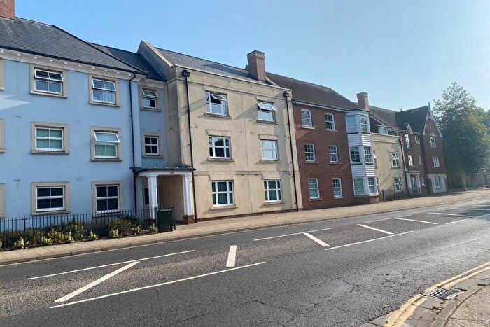 2 Bedroom Flat To Rent In St. Agnes Place, Chichester, PO19