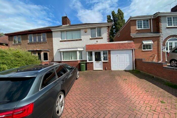 3 Bedroom Semi-Detached House To Rent In Oxbarn Avenue, Wolverhampton, WV3