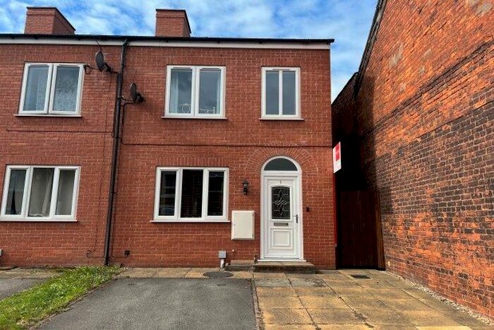 3 Bedroom Property To Rent In John Street, Winsford, CW7