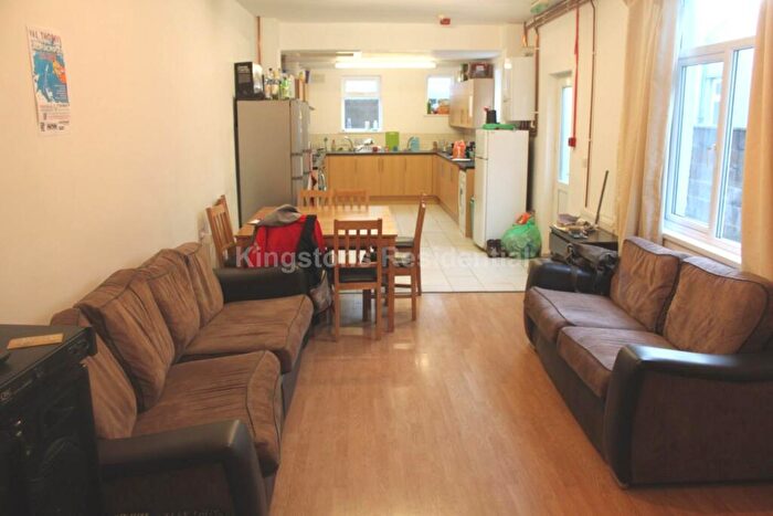 8 Bedroom Terraced House To Rent In Glynrhondda Street, Cathays, CF24
