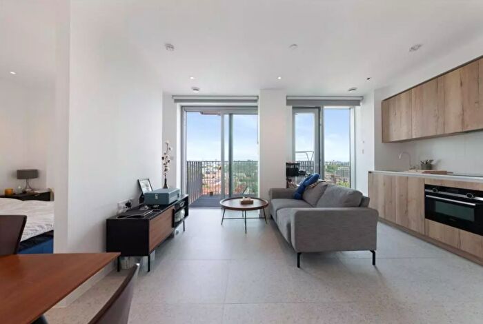 Studio To Rent In Jacquard Point, Tapestry Way, Tower Hamlets, London, E1
