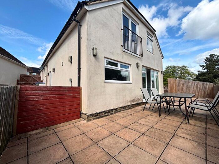 5 Bedroom Detached House To Rent In Chingford Avenue, Farnborough, Hampshire, GU14