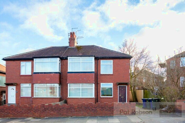 2 Bedroom Flat To Rent In Edgefield Avenue, Fawdon, Newcastle Upon Tyne, Tyne Amp; Wear, NE3