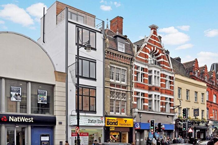 Studio To Rent In Beehive Place, London, SW9