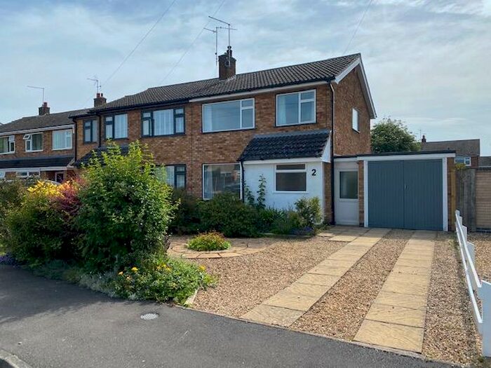 3 Bedroom House To Rent In Barnwell Road, Stamford, PE9