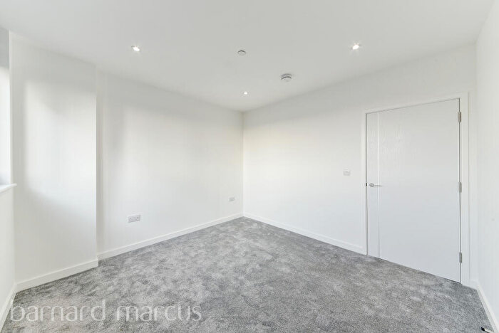 1 Bedroom Apartment To Rent In High Road, Whetstone, N20