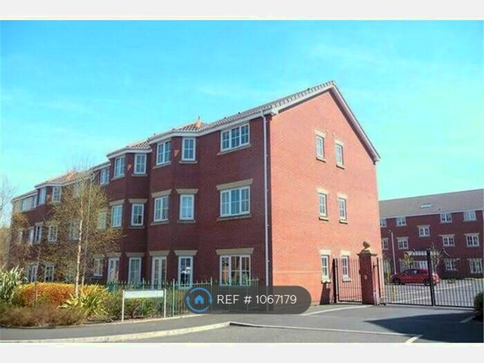 2 Bedroom Flat To Rent In Dingle Close, Radcliffe, Manchester, M26