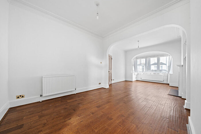 3 Bedroom End Of Terrace House For Sale In Cowper Gardens, South Wallington, SM6