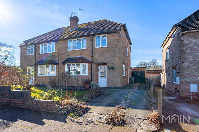 3 Bedroom Semi Detached House For Sale In Headland Road, Leicestershire, LE5