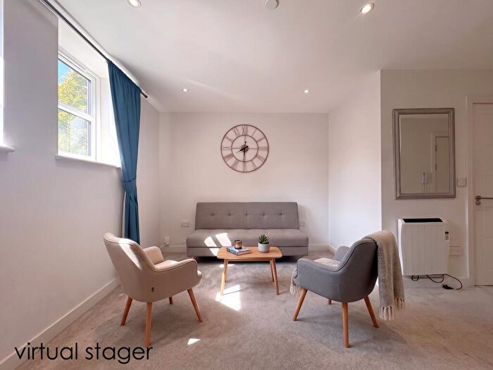 Studio To Rent In Connaught Road, Roath, Cardiff, CF24