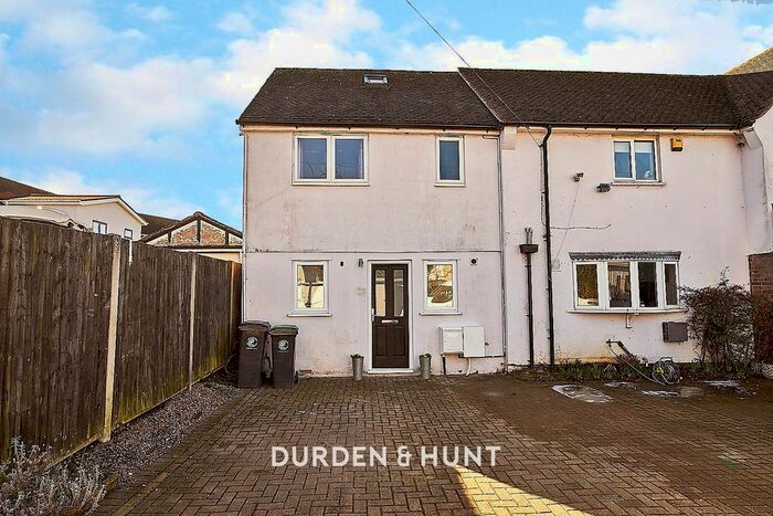 2 Bedroom End Of Terrace House To Rent In Coopers Close, Chigwell, IG7