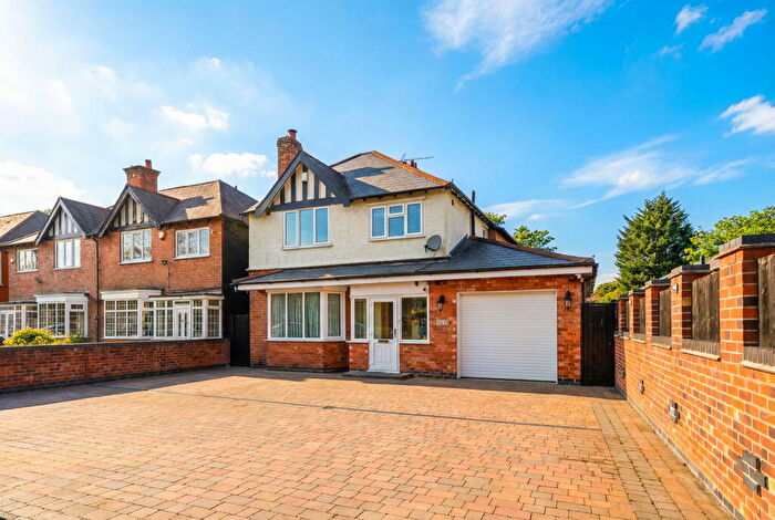 3 Bedroom Detached House For Sale In Fox Hollies Road, Hall Green, B28