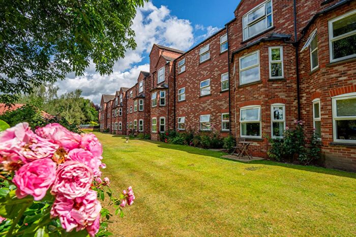 2 Bedroom Flat For Sale In Hansom Place, York, YO31